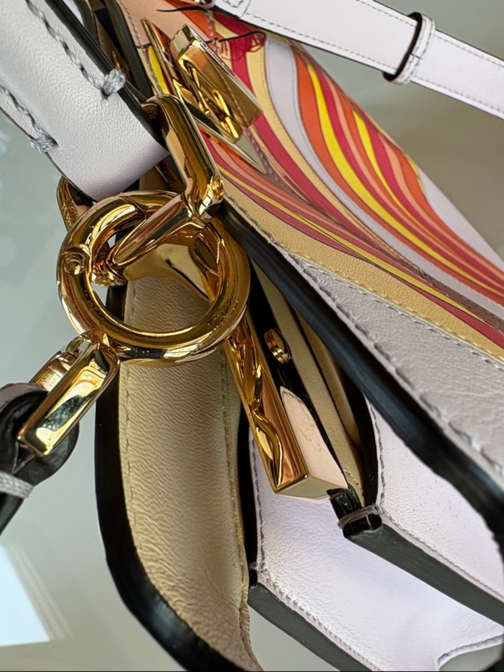 FENDI Rare Leather Shoulder Bag with Gold Hardware - Picture 4 of 12